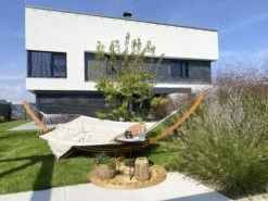 Hamaca De Madera De Alerce Oscura/blanco Crema 415 Cm TREVISO 16 Hamaca De Madera De Alerce Oscura/blanco Crema 415 Cm TREVISO -Beliani undef src sa picid 811740 type whitesh image