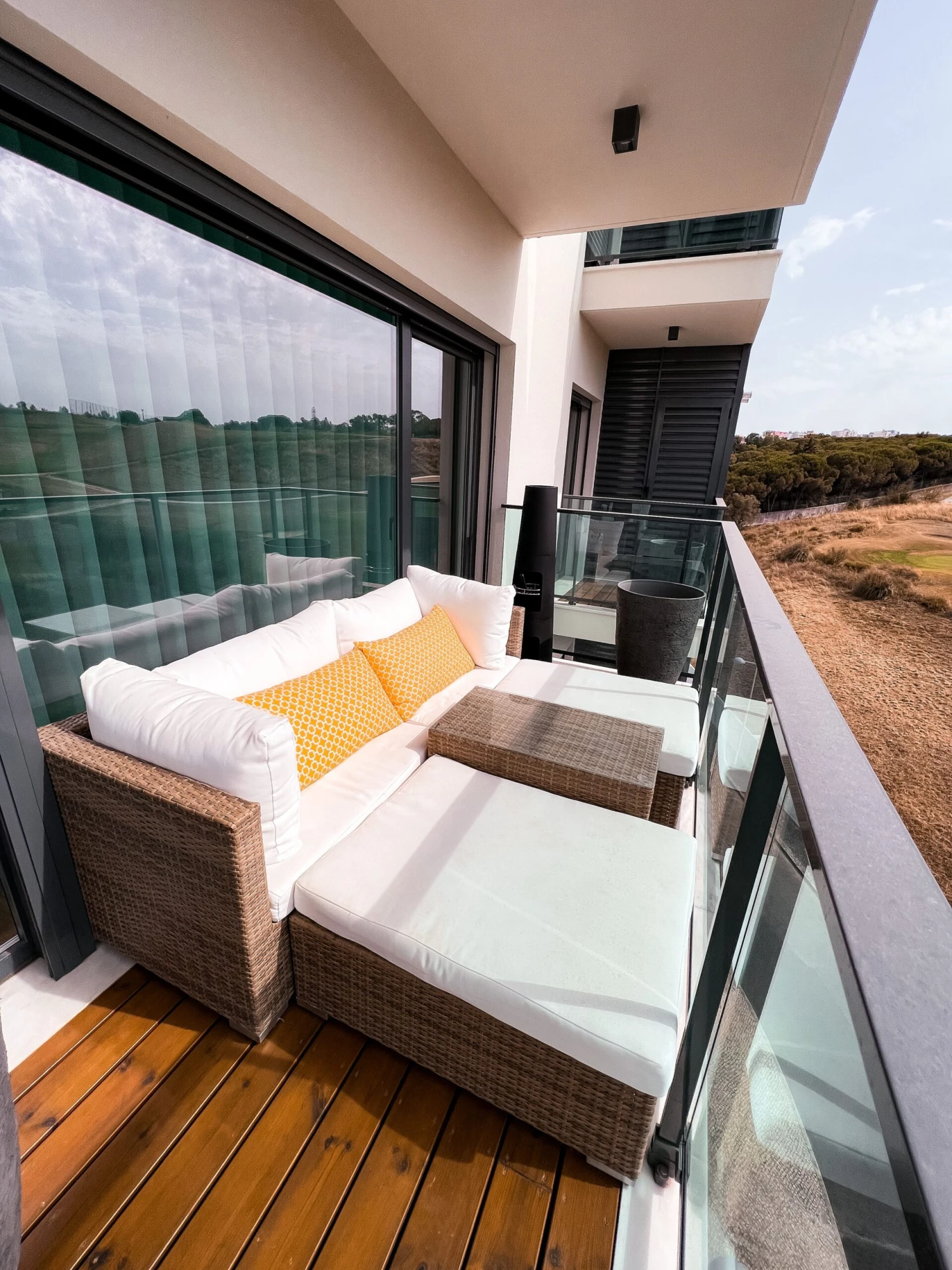 Conjunto De Exterior 2 Plazas De Ratán Marrón/blanco Crema NOTO 7 Conjunto De Exterior 2 Plazas De Ratán Marrón/blanco Crema NOTO - Imagen 5