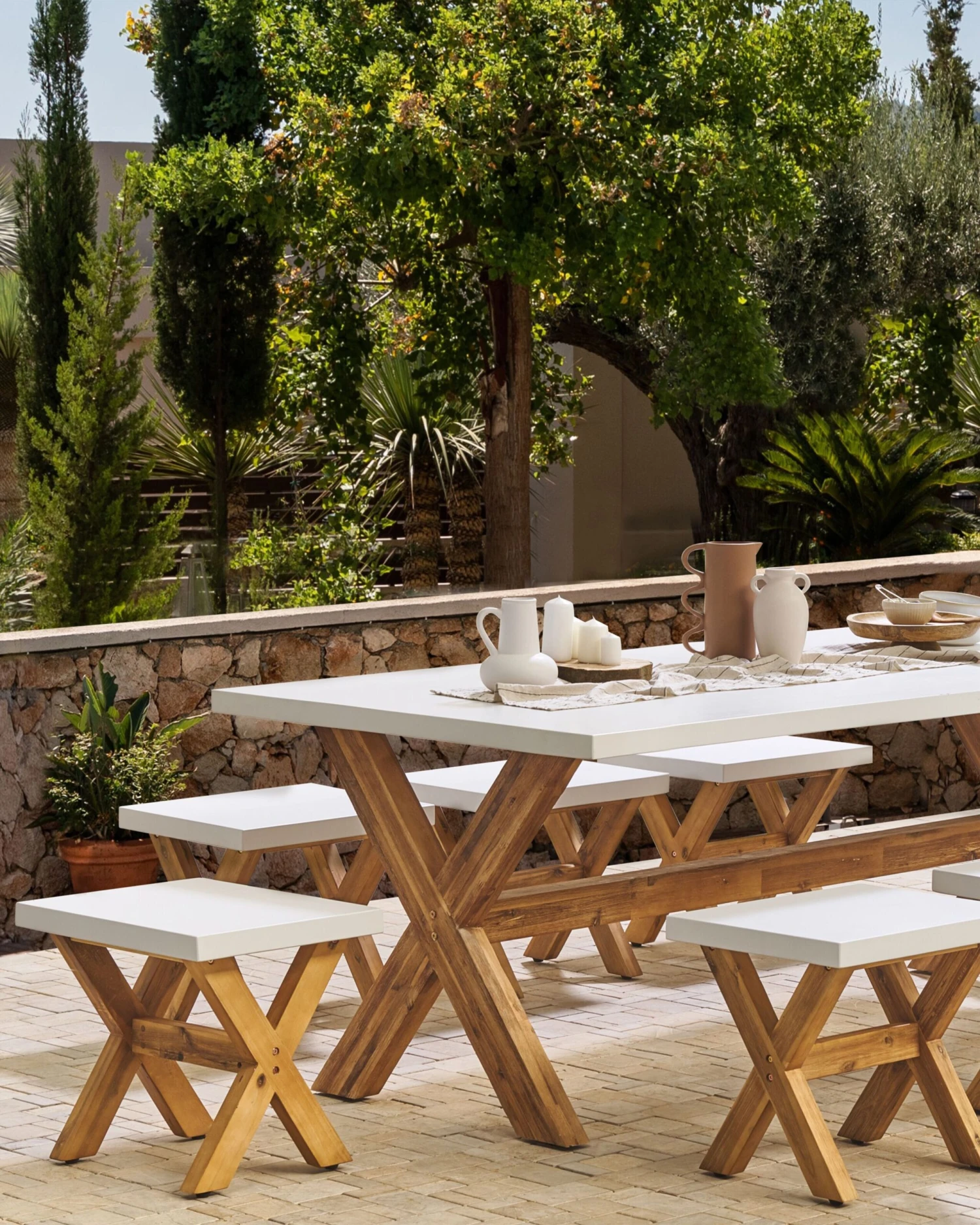 Taburete De Cemento Reforzado Blanco/madera Clara 45 Cm OLBIA 4 Taburete De Cemento Reforzado Blanco/madera Clara 45 Cm OLBIA - Imagen 2