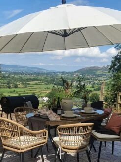 Conjunto De Jardín 6 Plazas De Ratán Beige/natural/negro ALIANO II 15 Conjunto De Jardín 6 Plazas De Ratán Beige/natural/negro ALIANO II -Beliani undef src sa picid 836110 type whitesh image