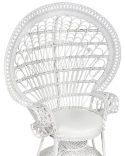 Silla Pavo Real De Ratán Blanco EMMANUELLE 17 Silla Pavo Real De Ratán Blanco EMMANUELLE -Beliani undef src sa picid 836243 type whitesh image